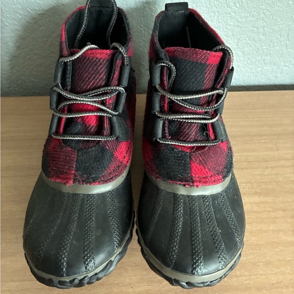 Sorel women’s size 5.5 Red and Black Plaid Boots NWOT - Picture 3 of 7